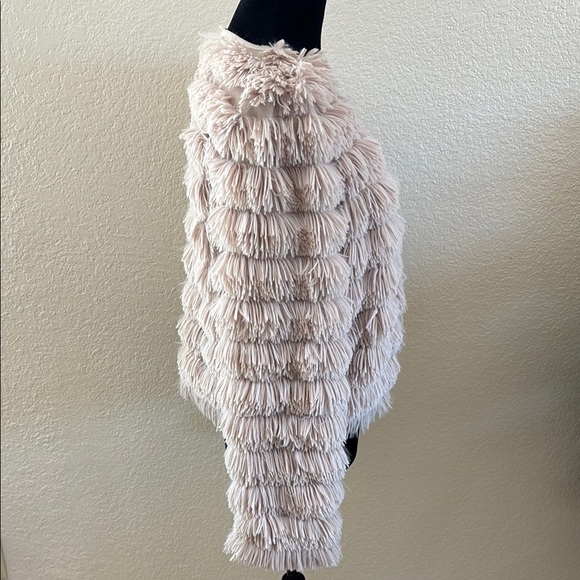 Nordstroms Lark Brand Cream Furry Fringe Clasp Cardigan - Picture 5 of 9